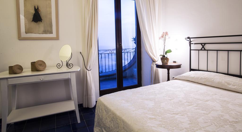 Hotel Umberto A Mare Forio di Ischia Δωμάτιο φωτογραφία